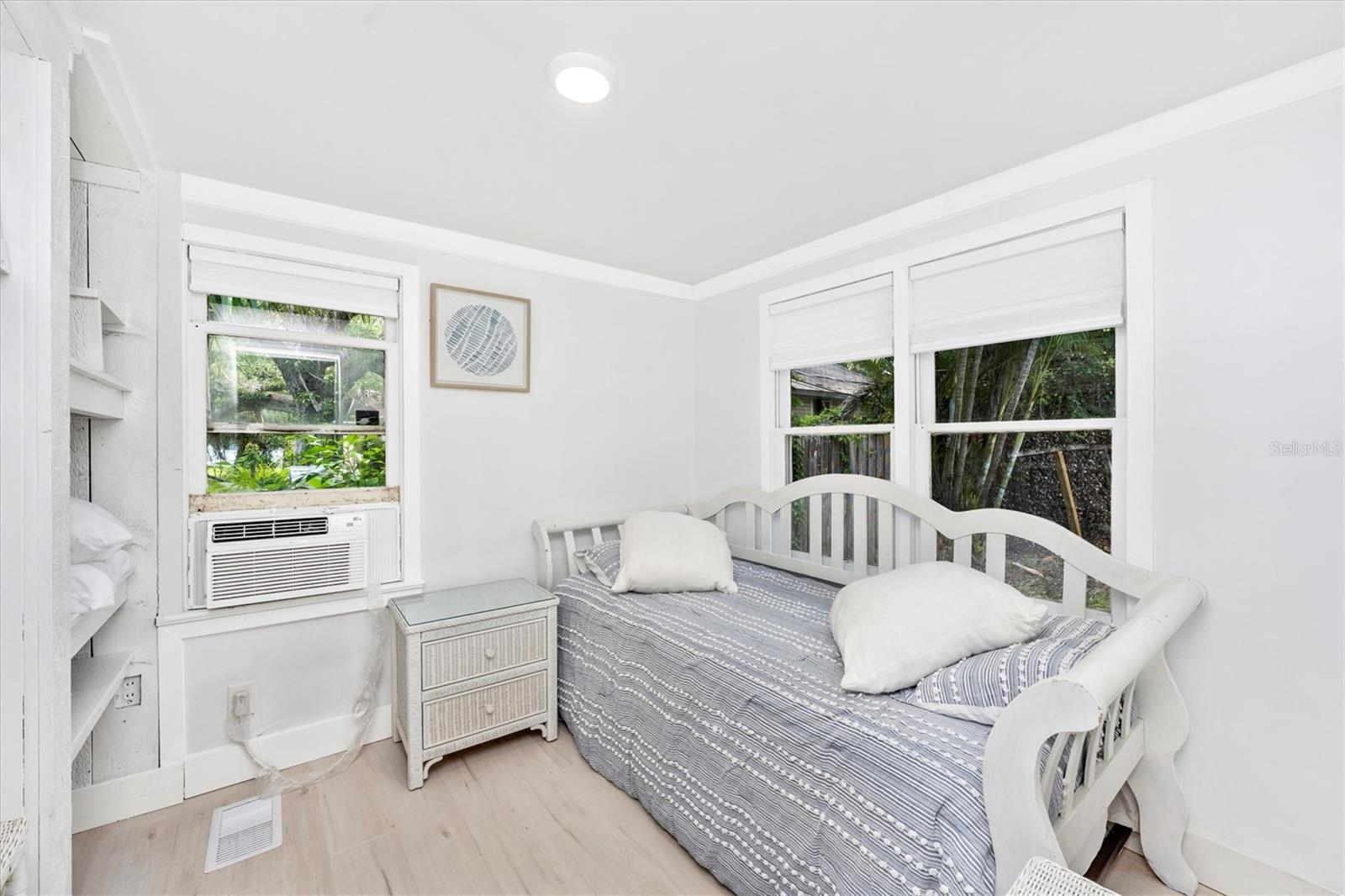 Image 38 of 54 For 2027 Panama Drive