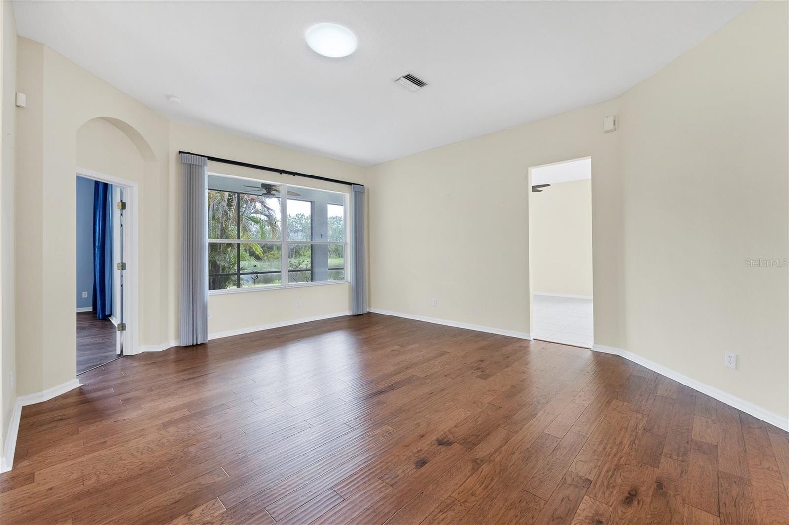 Image 11 of 32 For 11310 Durham Street