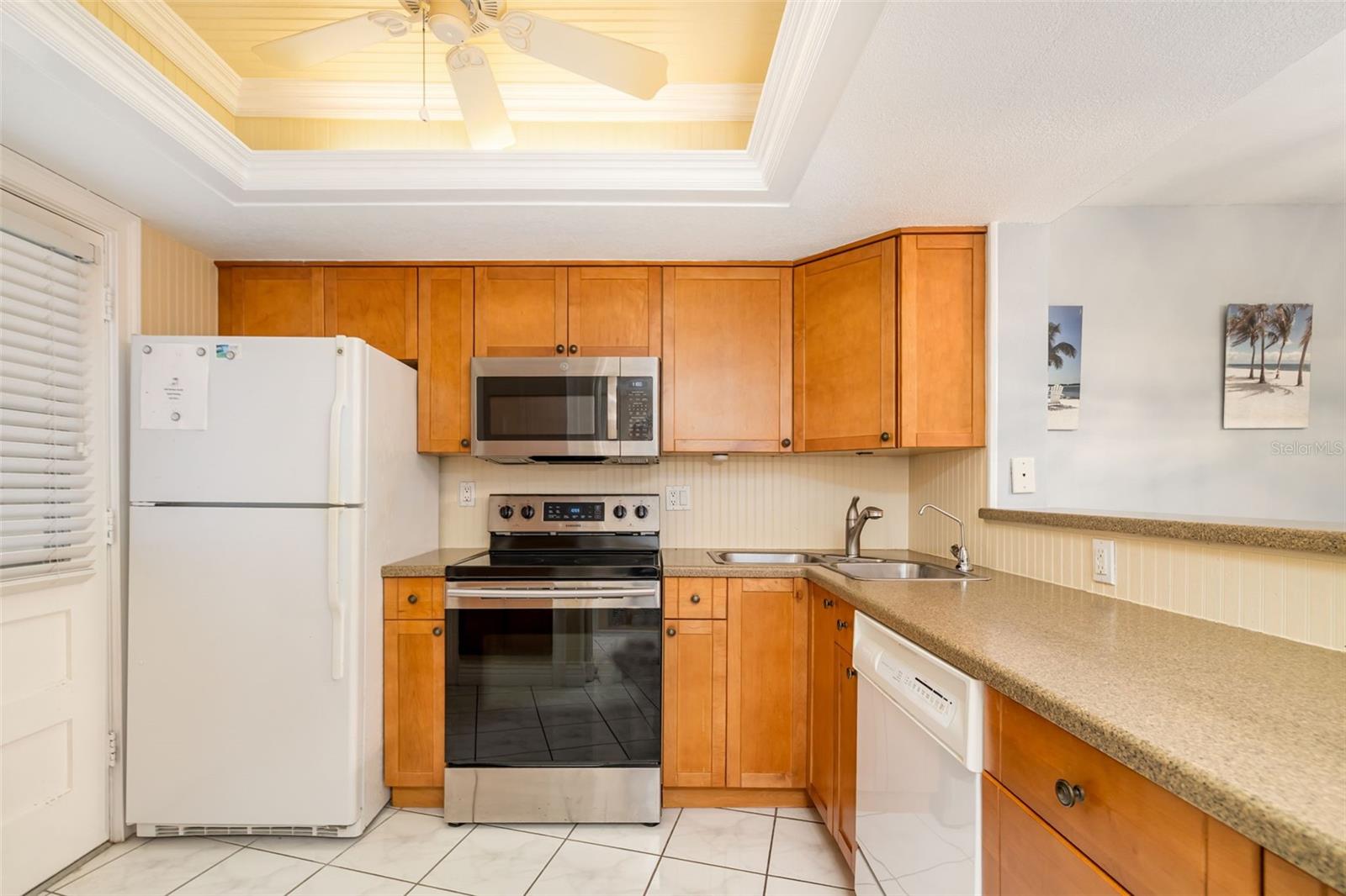 Image 18 of 69 For 2110 Benjamin Franklin Drive 301