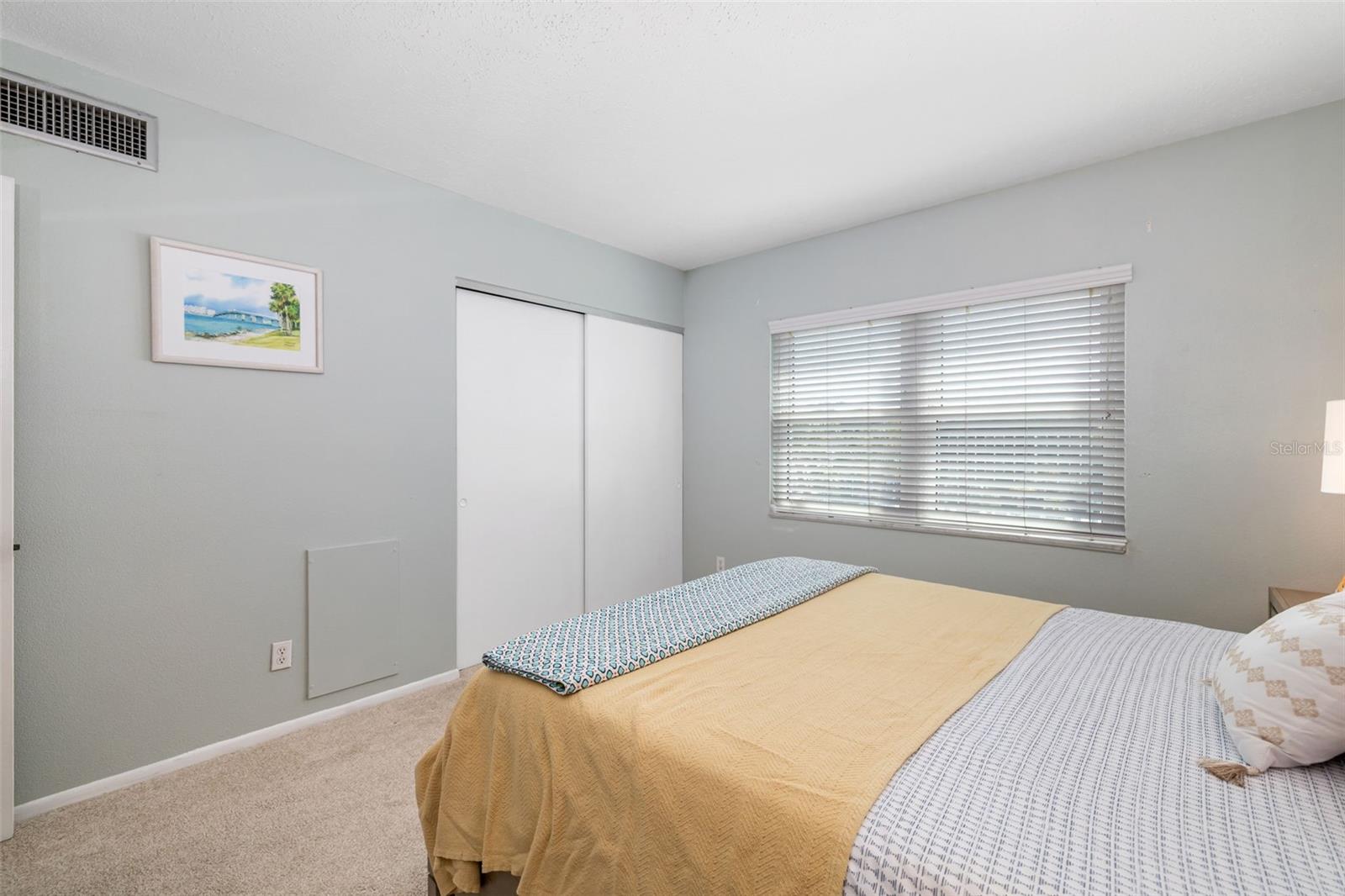Image 32 of 69 For 2110 Benjamin Franklin Drive 301