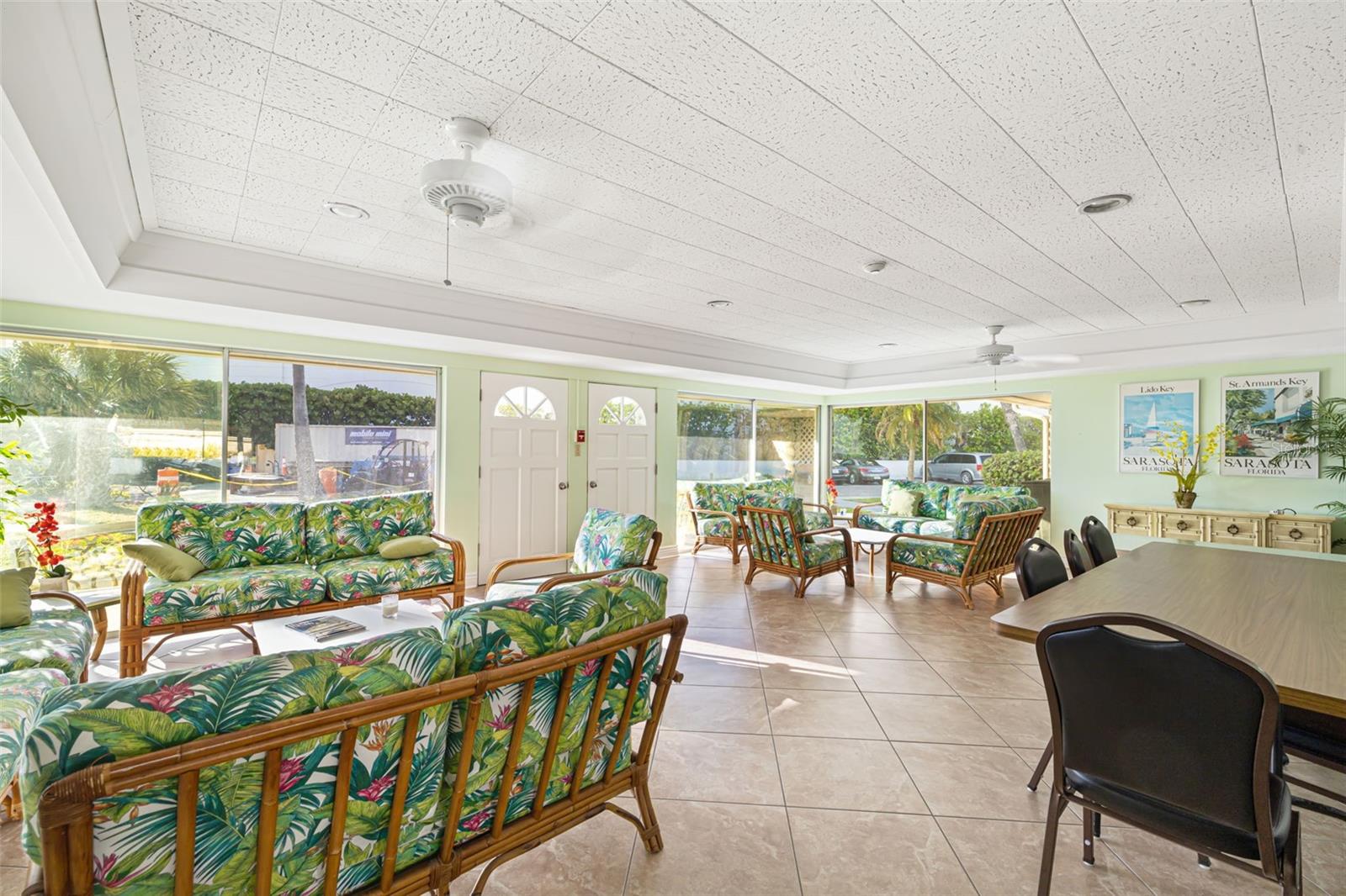 Image 45 of 69 For 2110 Benjamin Franklin Drive 301