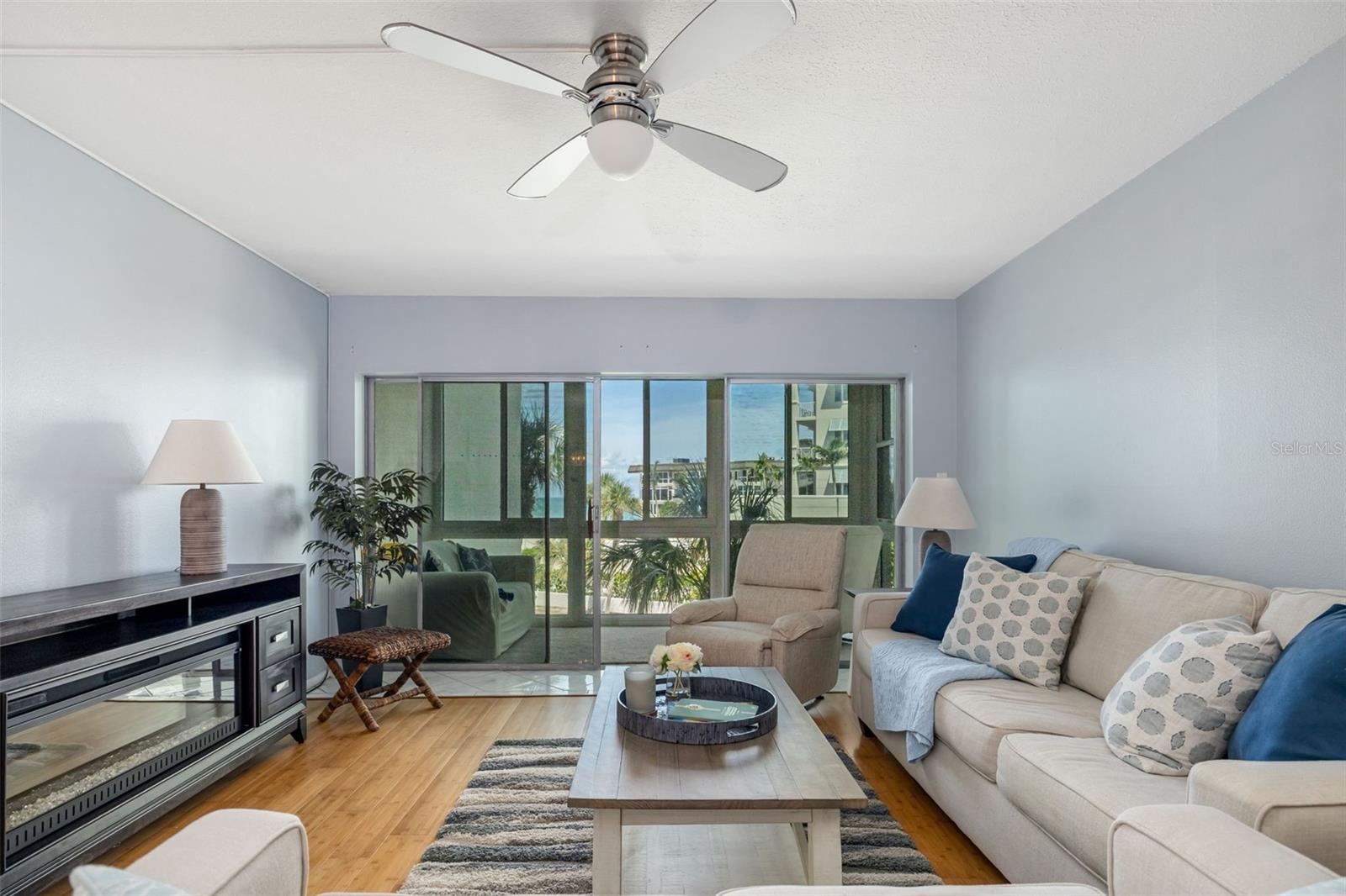 Image 7 of 69 For 2110 Benjamin Franklin Drive 301