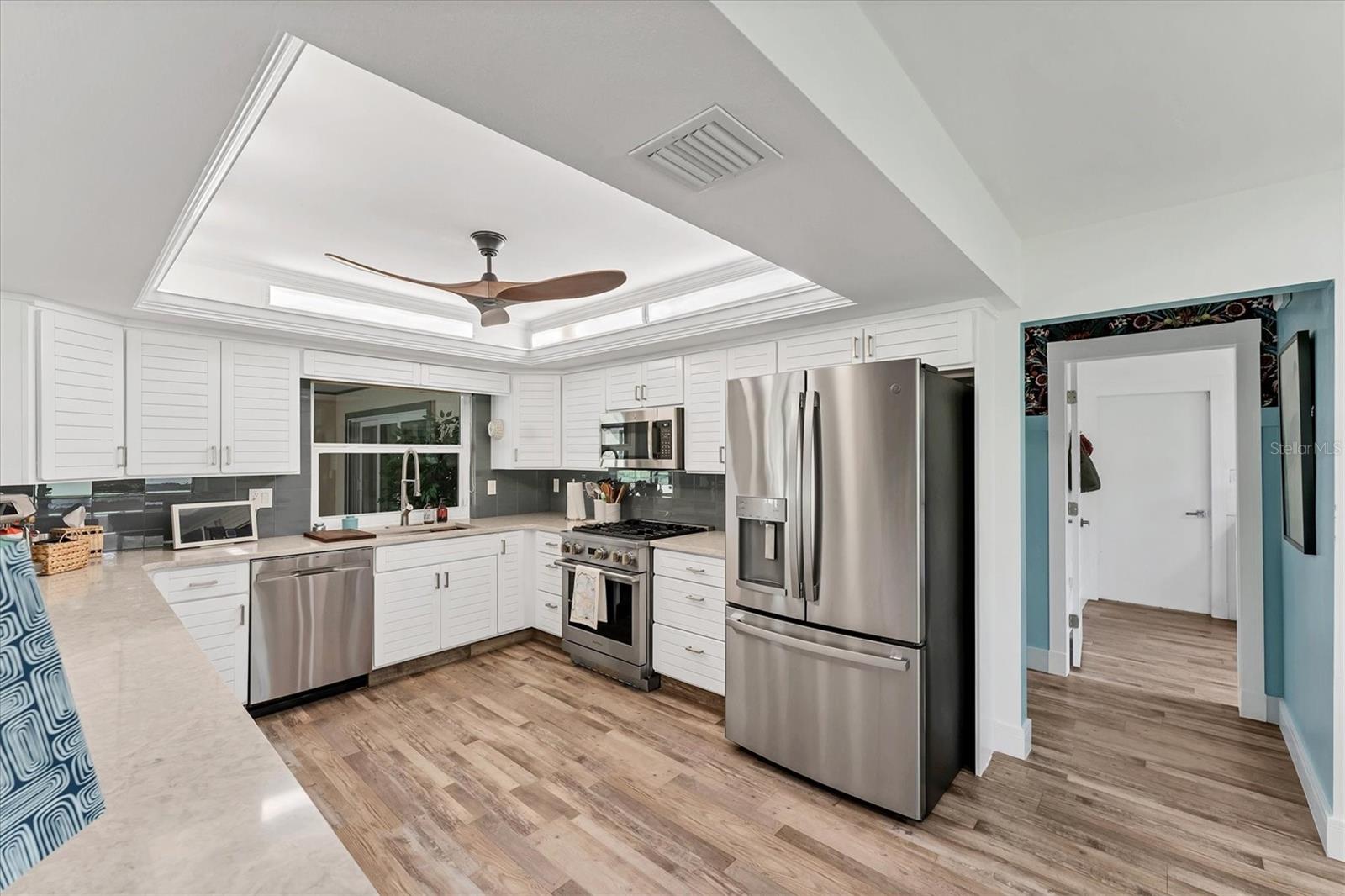 Image 11 of 50 For 6105 45th Street W