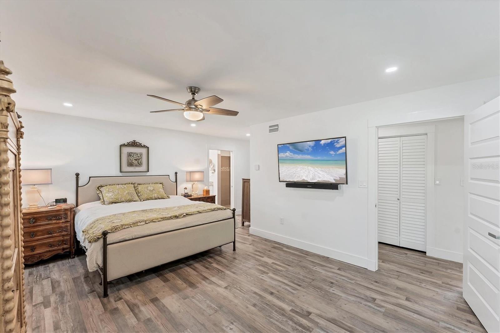 Image 25 of 50 For 6105 45th Street W