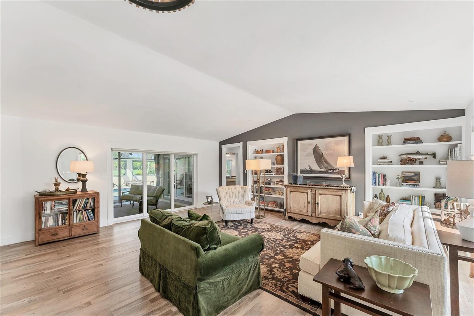 Image 5 of 50 For 6105 45th Street W