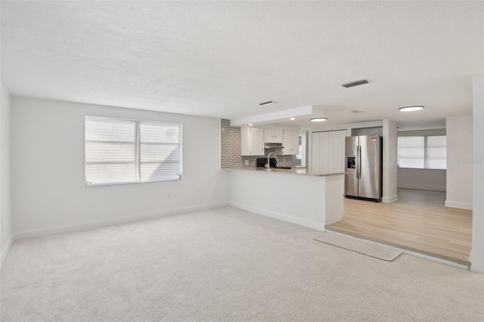 Listing photo id 1 for 6961 Alken Circle