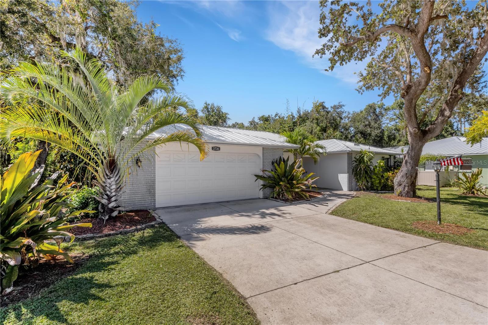 Details for 3736 Maple Hollow Court, SARASOTA, FL 34243