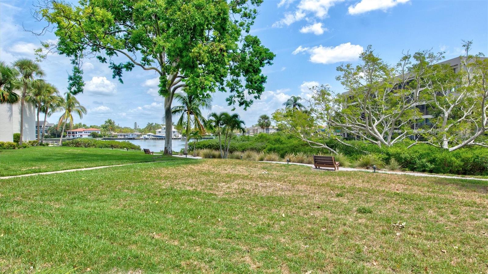 Image 34 of 76 For 1700 Cove Ii Place 310