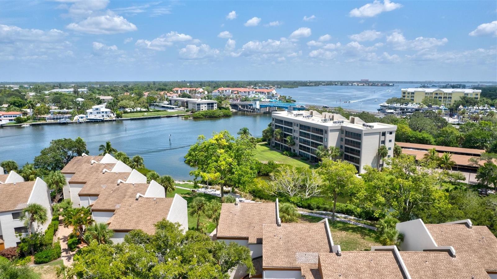 Image 49 of 76 For 1700 Cove Ii Place 310