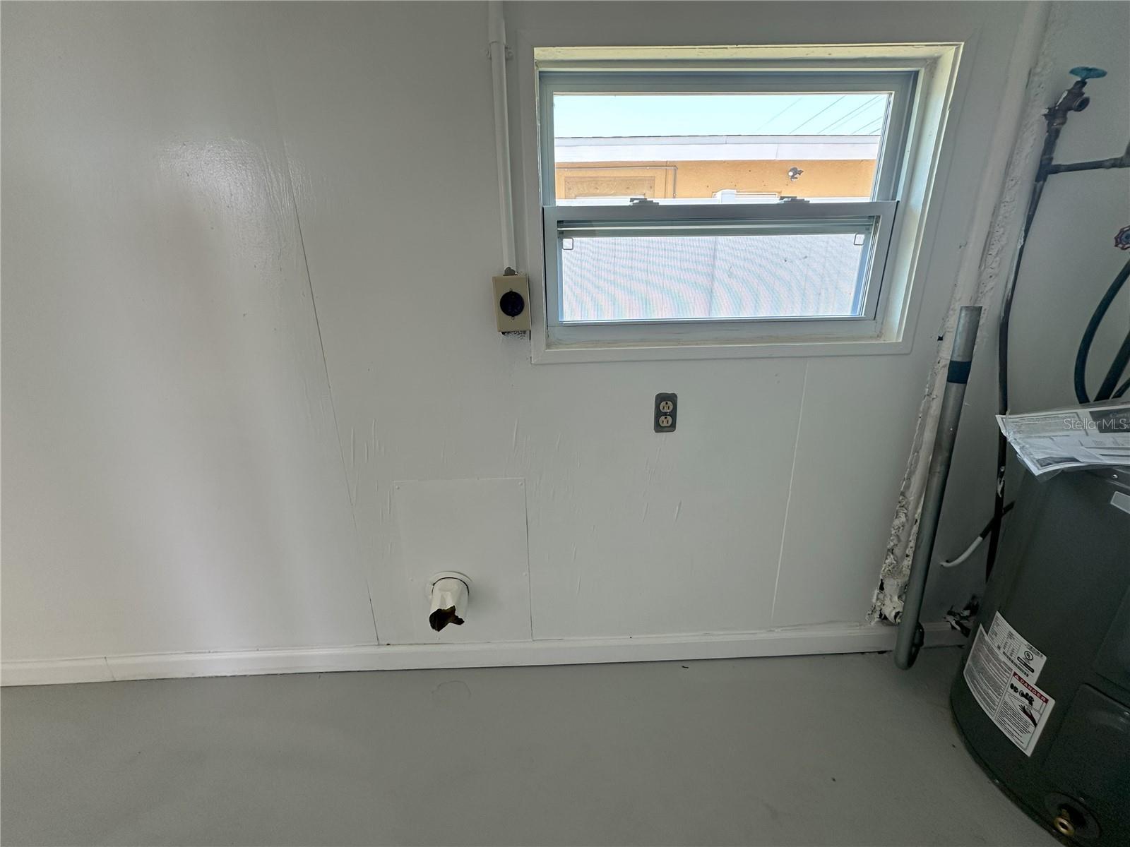 Image 11 of 16 For 3335 Dudley Street