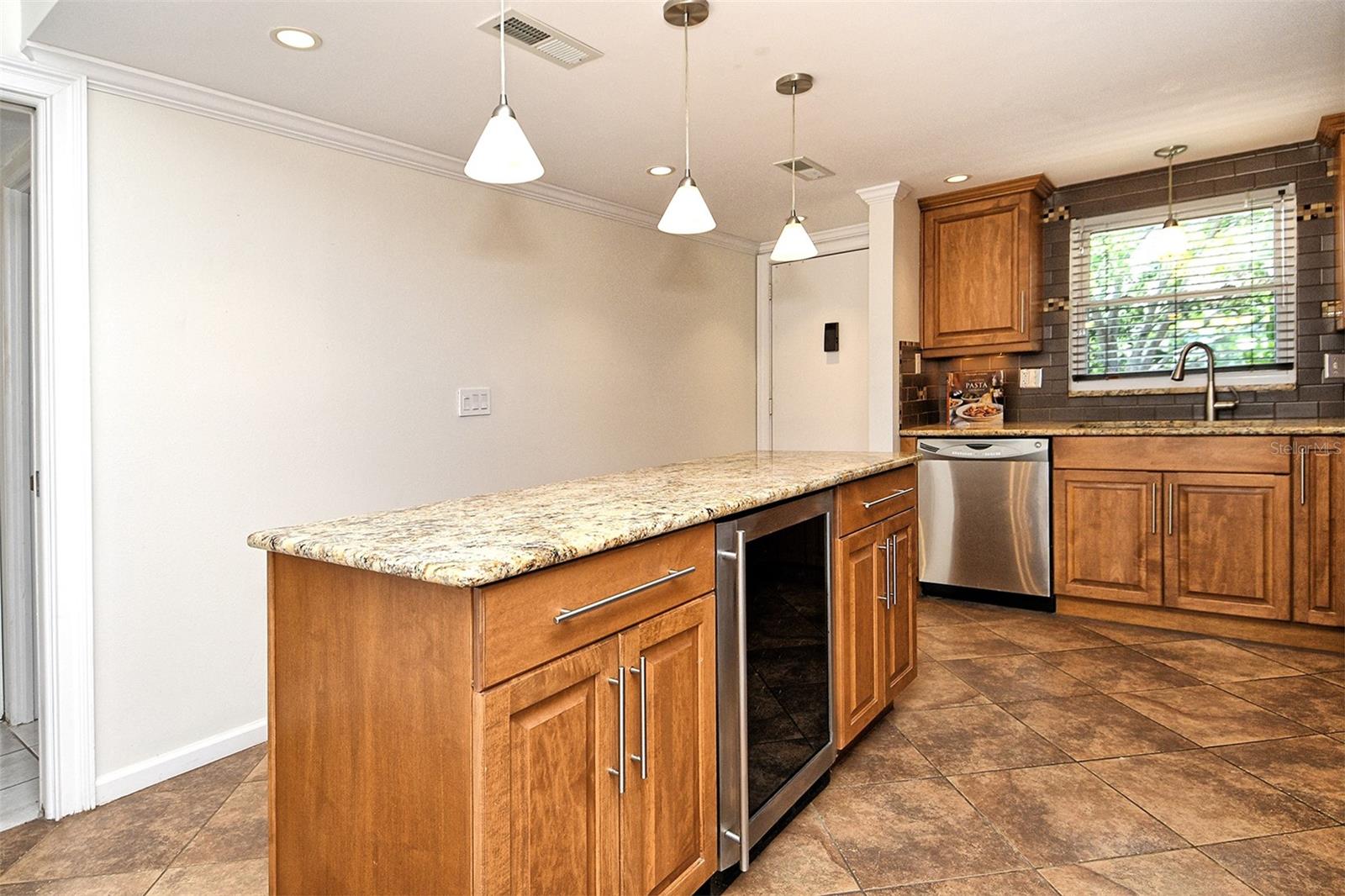 Image 18 of 37 For 3985 Maceachen Boulevard 224