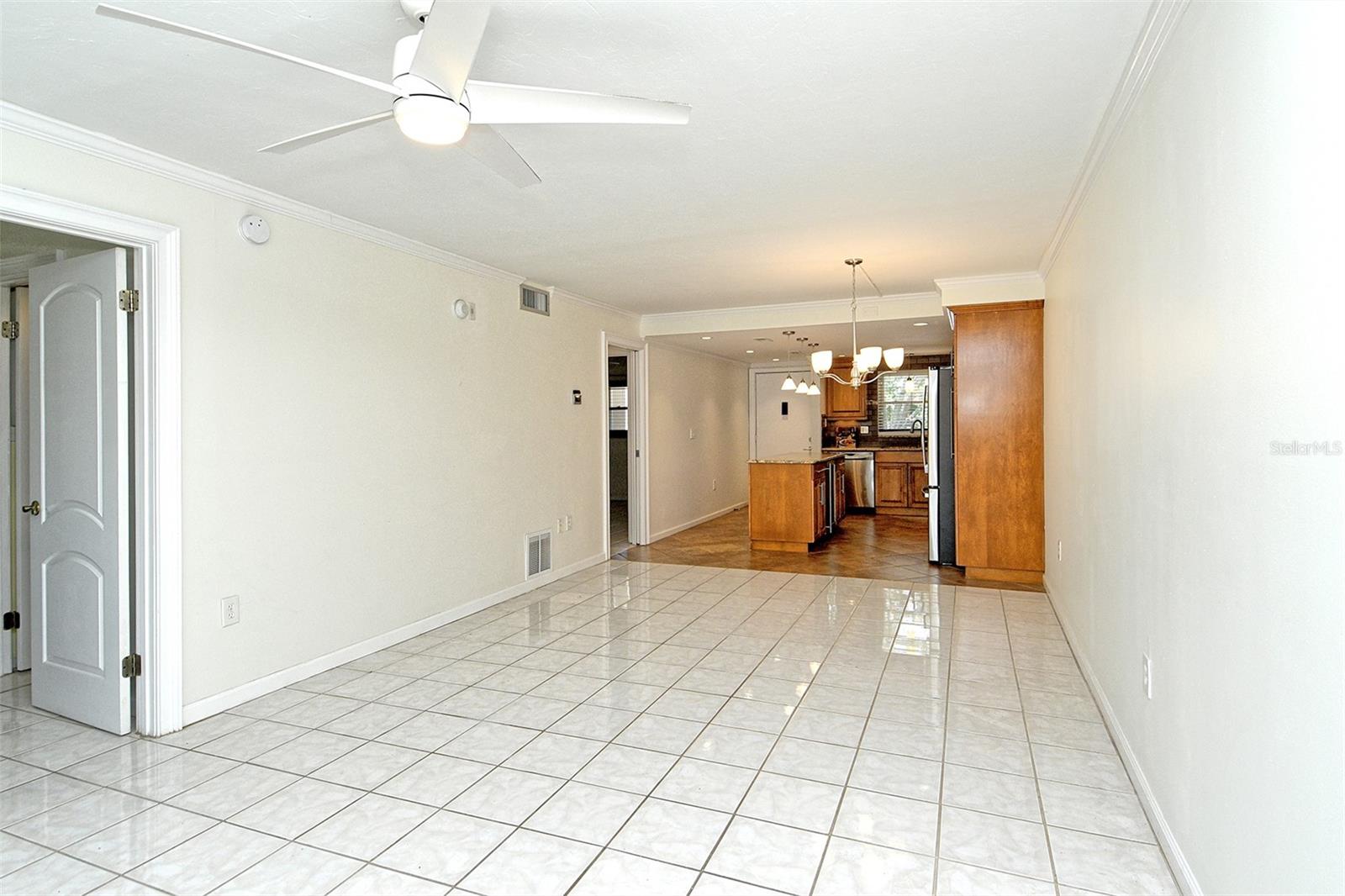Image 20 of 37 For 3985 Maceachen Boulevard 224