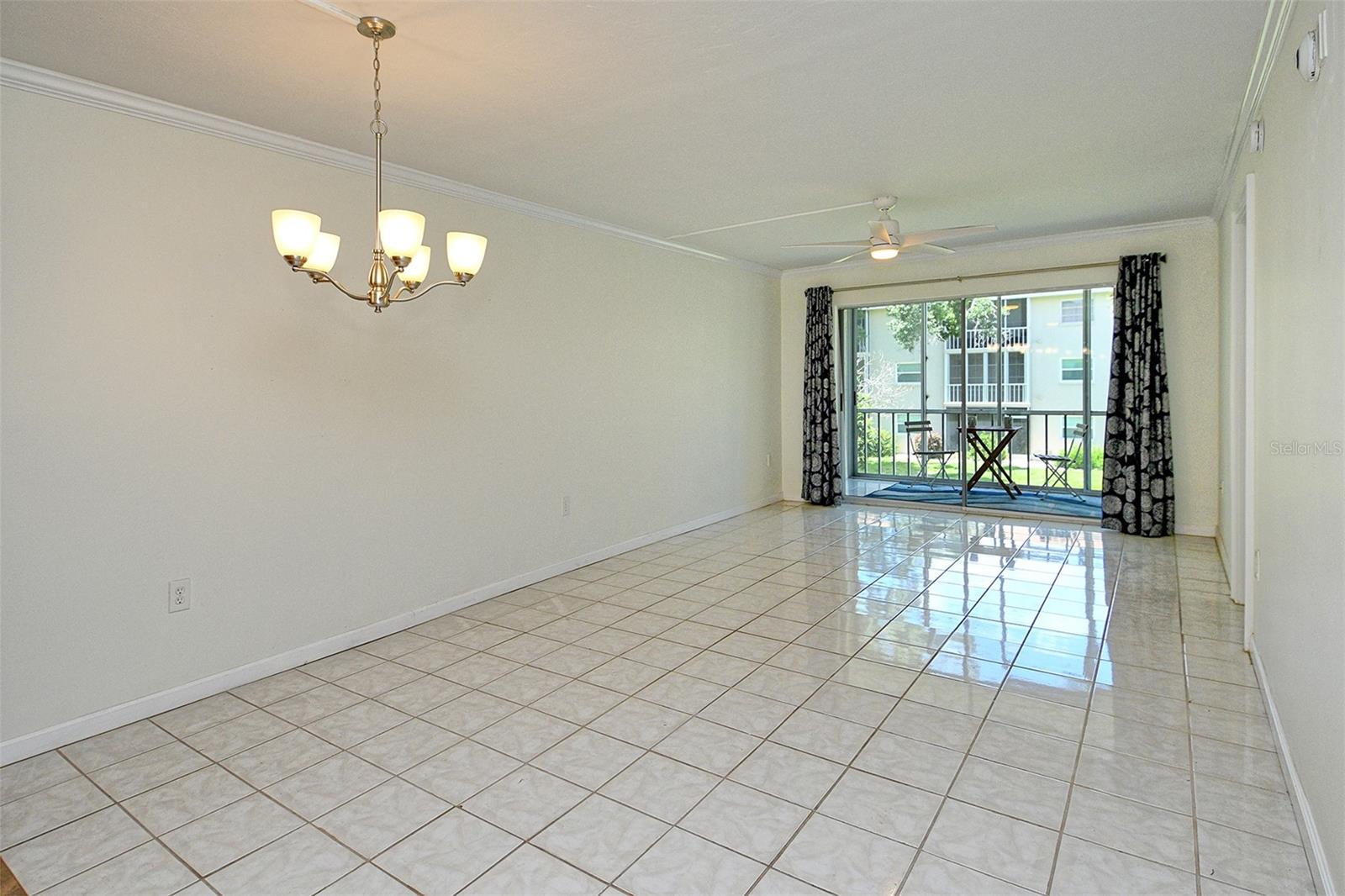 Image 5 of 37 For 3985 Maceachen Boulevard 224