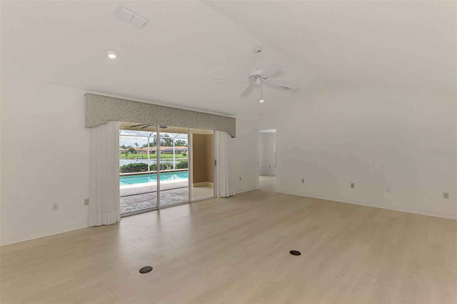 Image 10 of 48 For 3012 Community Center Drive