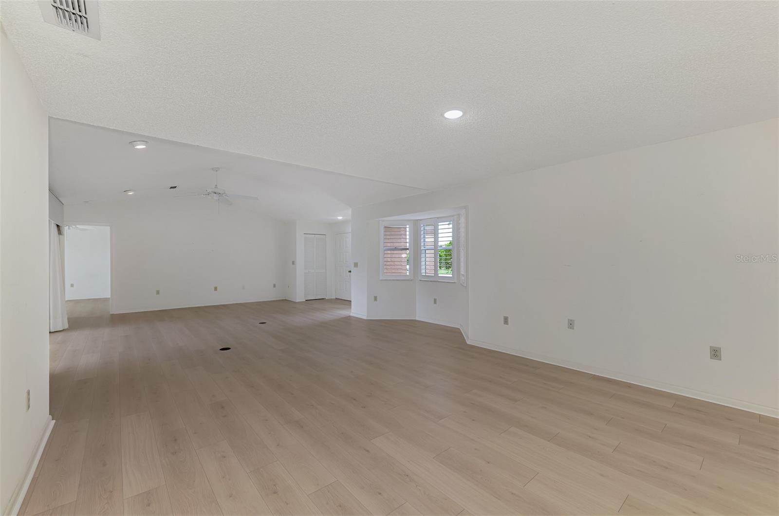 Image 13 of 48 For 3012 Community Center Drive