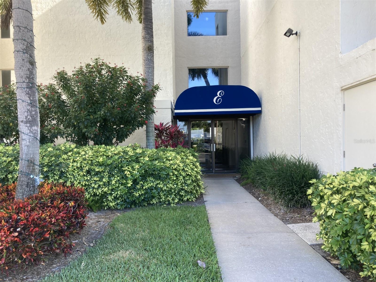 Image 2 of 20 For 6114 43rd Street W 103e