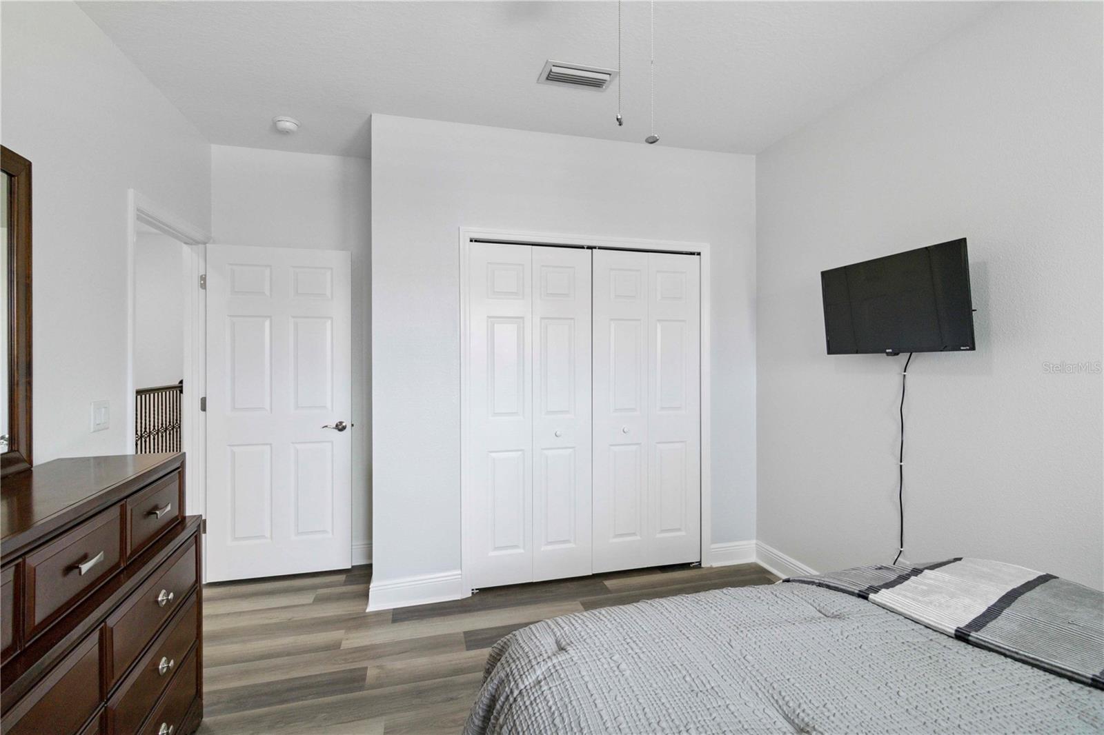 Image 21 of 46 For 5114 78th St Circle E