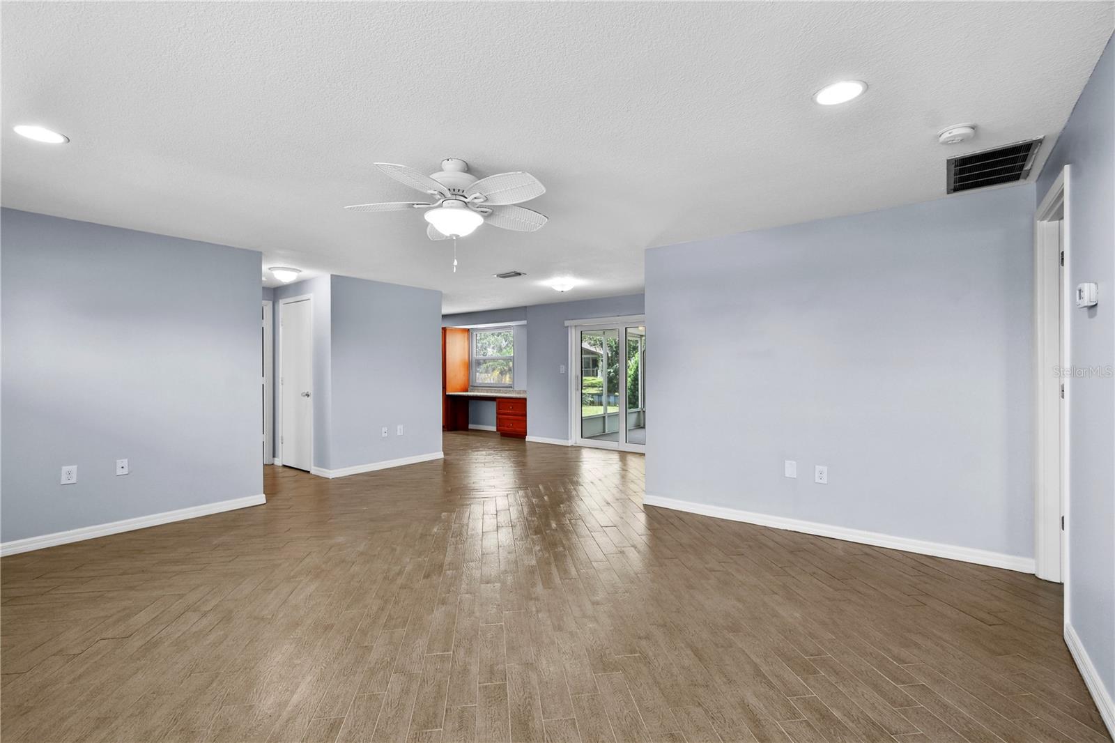 Image 17 of 66 For 4612 8th Street Court E