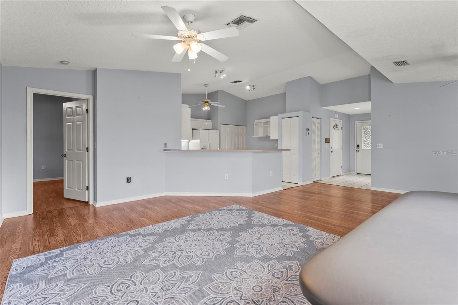 Image 17 of 99 For 2417 Fairway Oaks Drive 22