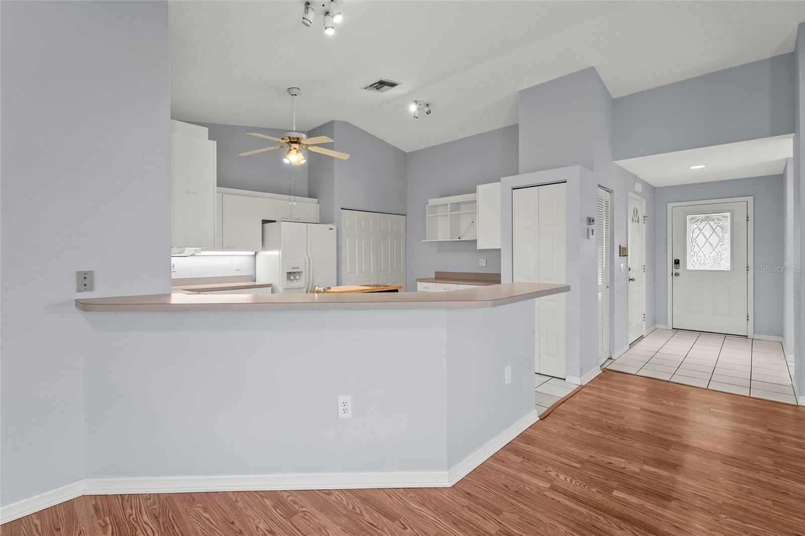 Image 19 of 99 For 2417 Fairway Oaks Drive 22