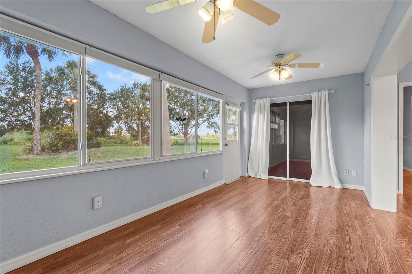 Image 30 of 99 For 2417 Fairway Oaks Drive 22
