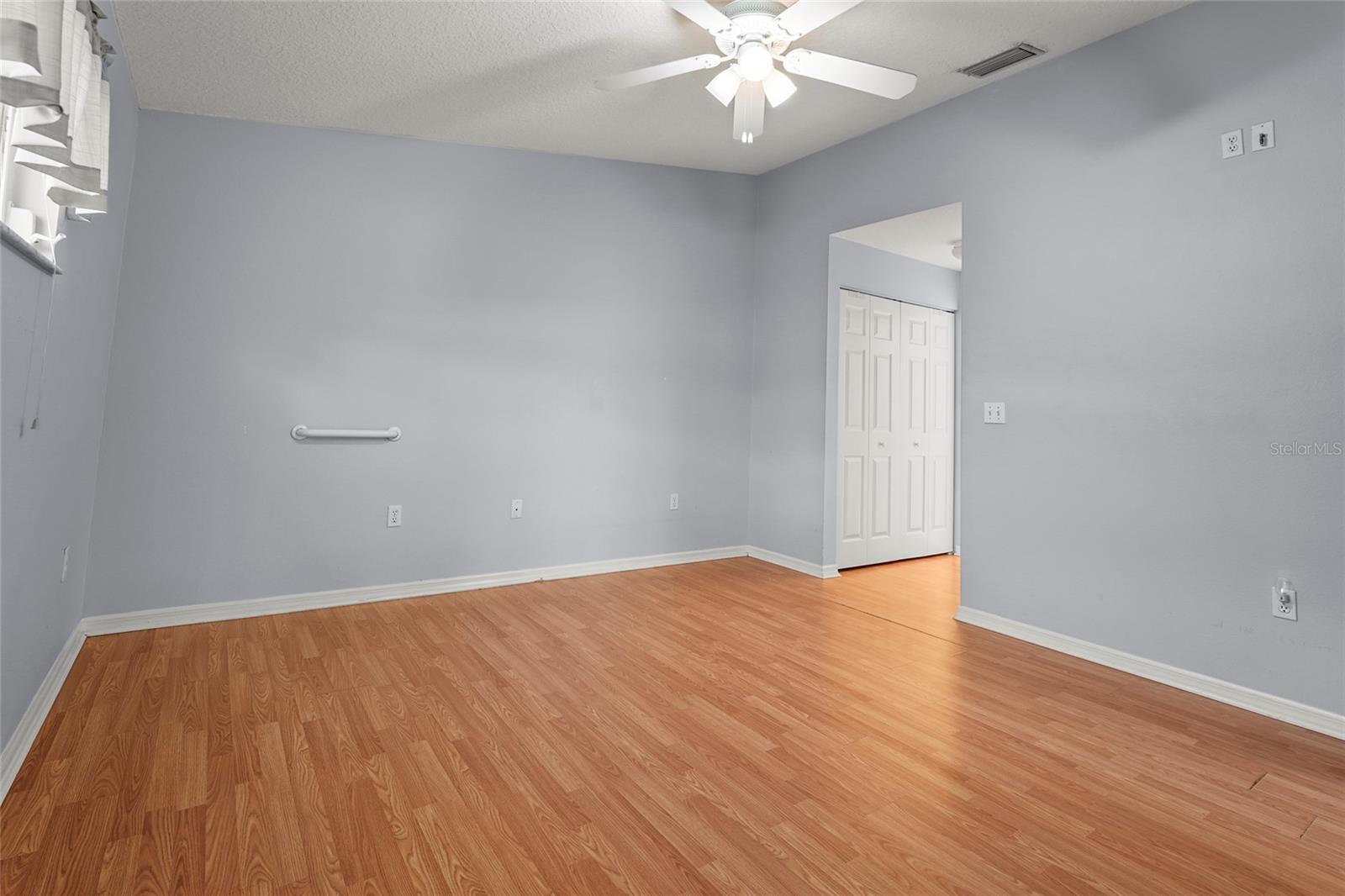 Image 33 of 99 For 2417 Fairway Oaks Drive 22