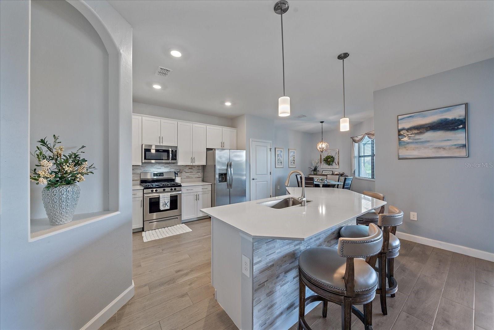 Image 10 of 63 For 15437 White Linen Drive