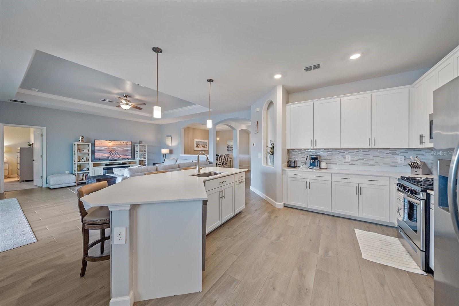 Image 11 of 63 For 15437 White Linen Drive