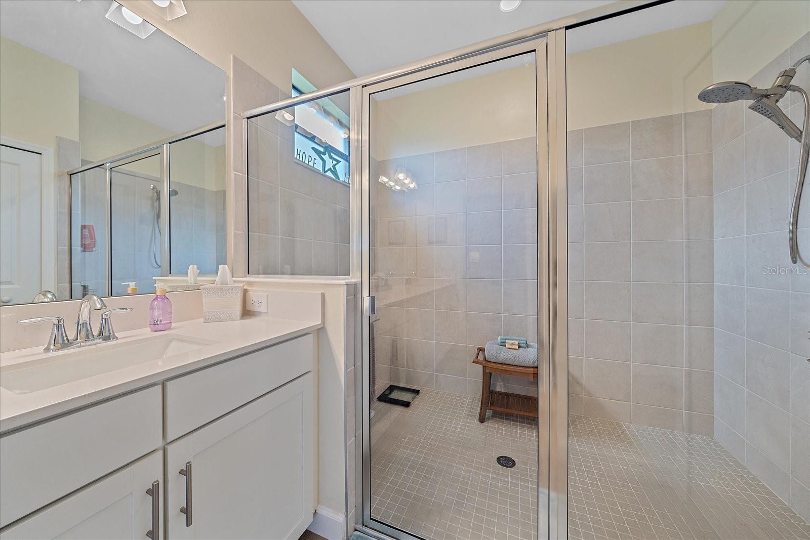 Image 26 of 63 For 15437 White Linen Drive