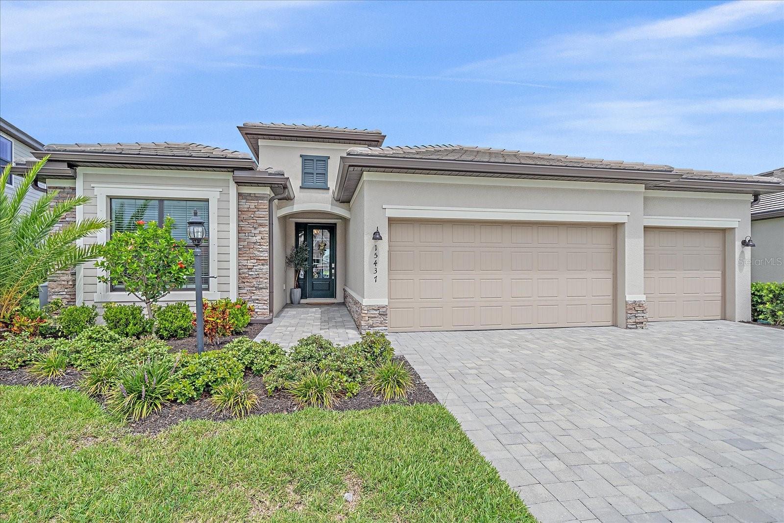 Image 3 of 63 For 15437 White Linen Drive