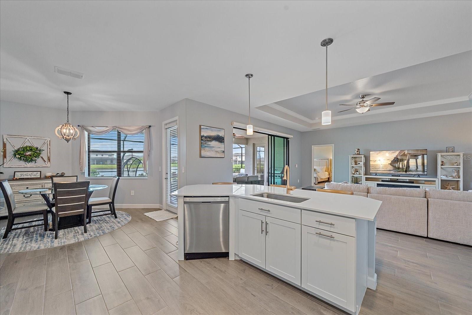 Image 8 of 63 For 15437 White Linen Drive