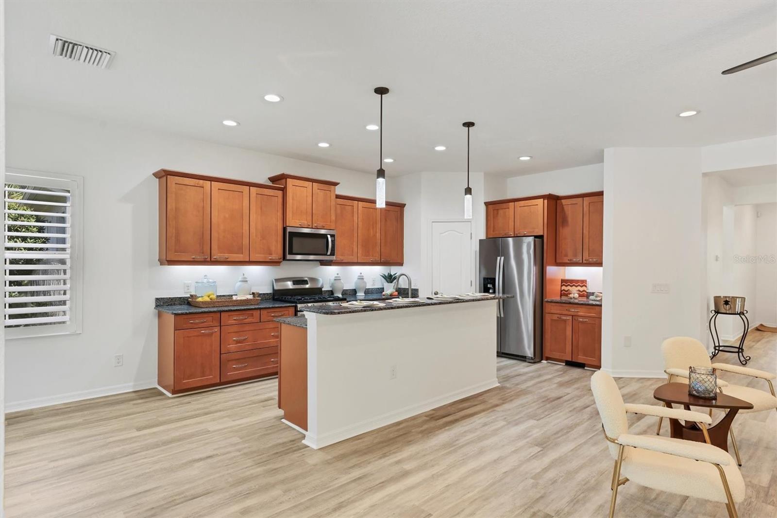 Image 13 of 54 For 4806 Lake Breeze Terrace
