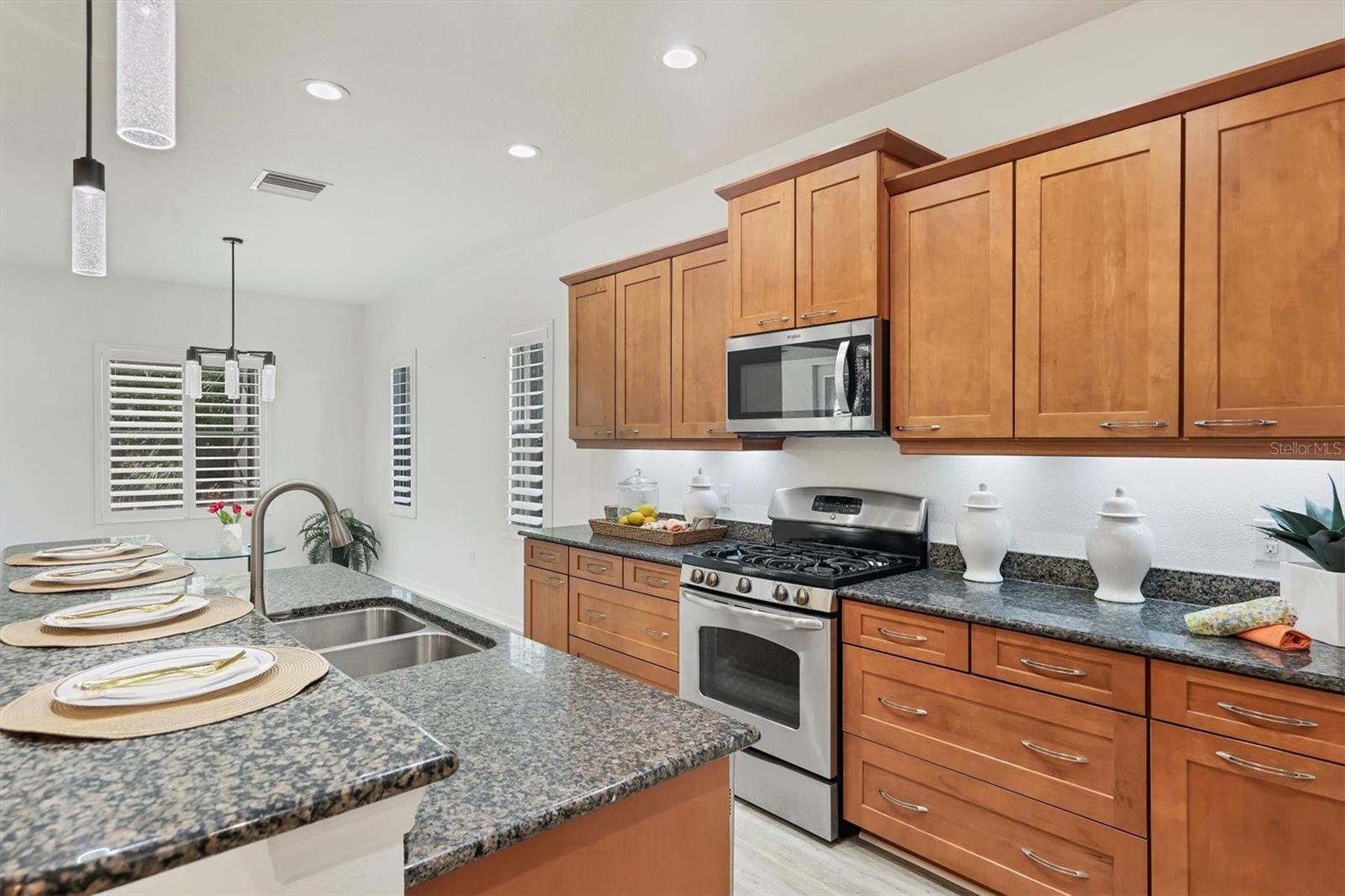 Image 16 of 54 For 4806 Lake Breeze Terrace