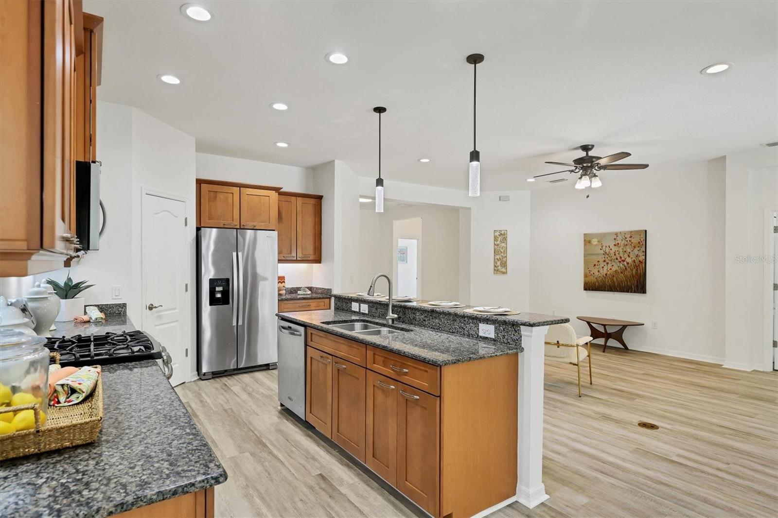 Image 19 of 54 For 4806 Lake Breeze Terrace