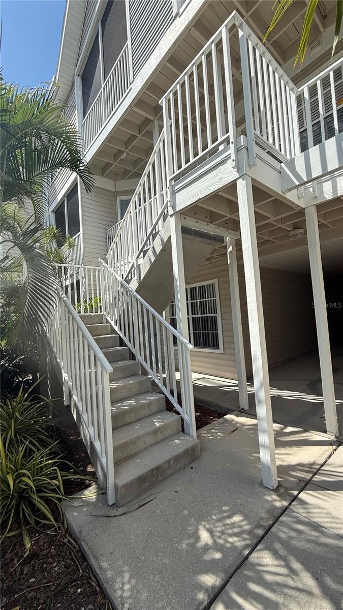 Image 2 of 19 For 850 Tamiami Trail 304