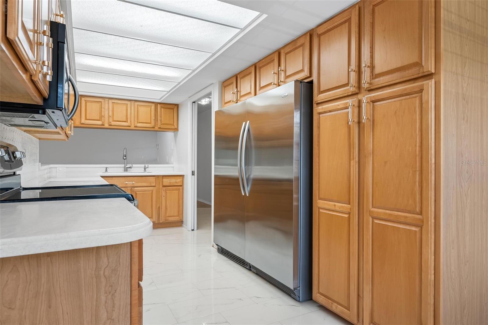 Image 10 of 60 For 4255 Gulf Drive 116