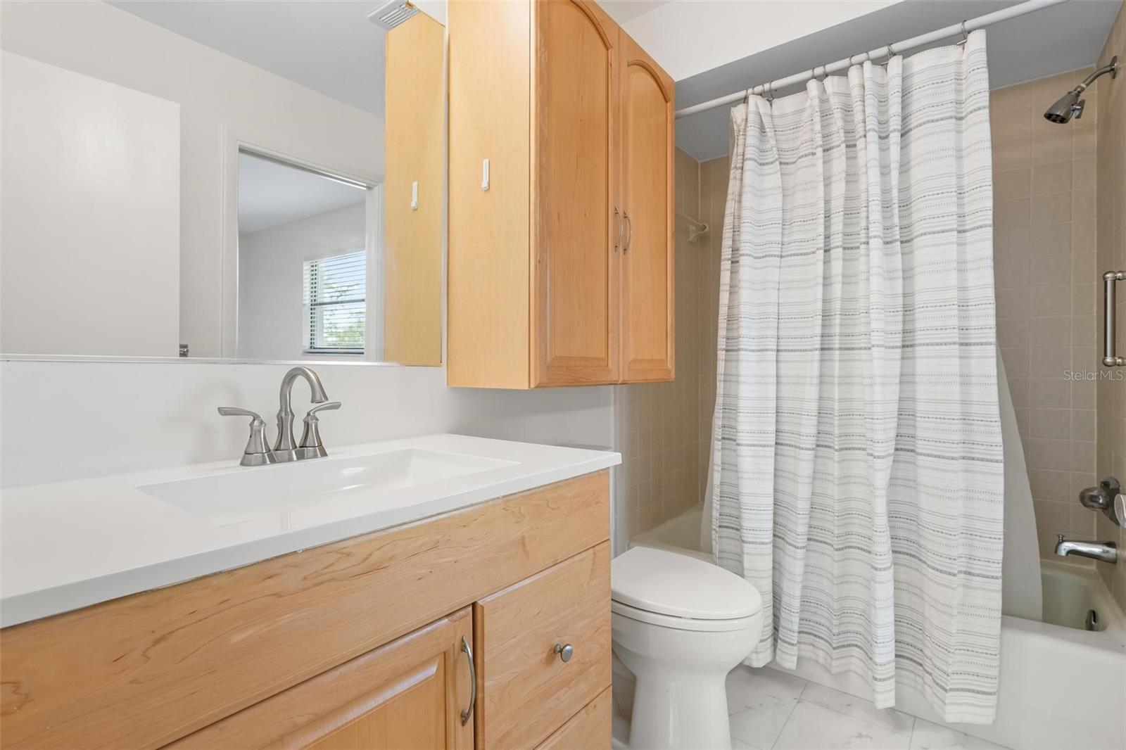 Image 31 of 60 For 4255 Gulf Drive 116