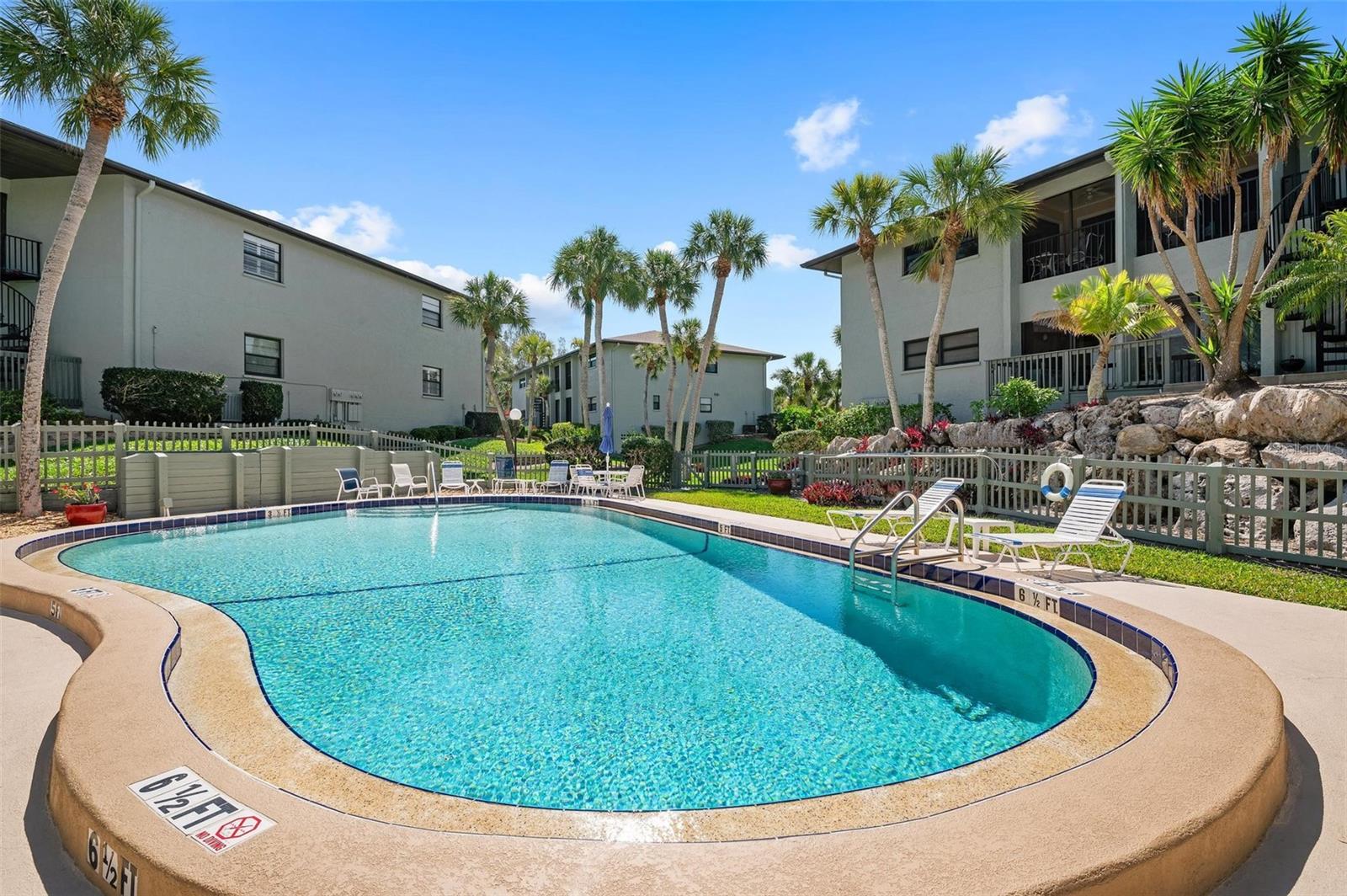 Image 37 of 60 For 4255 Gulf Drive 116