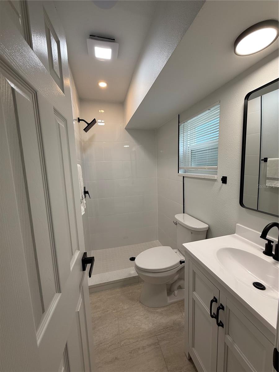 Image 10 of 12 For 4661 Linwood Street