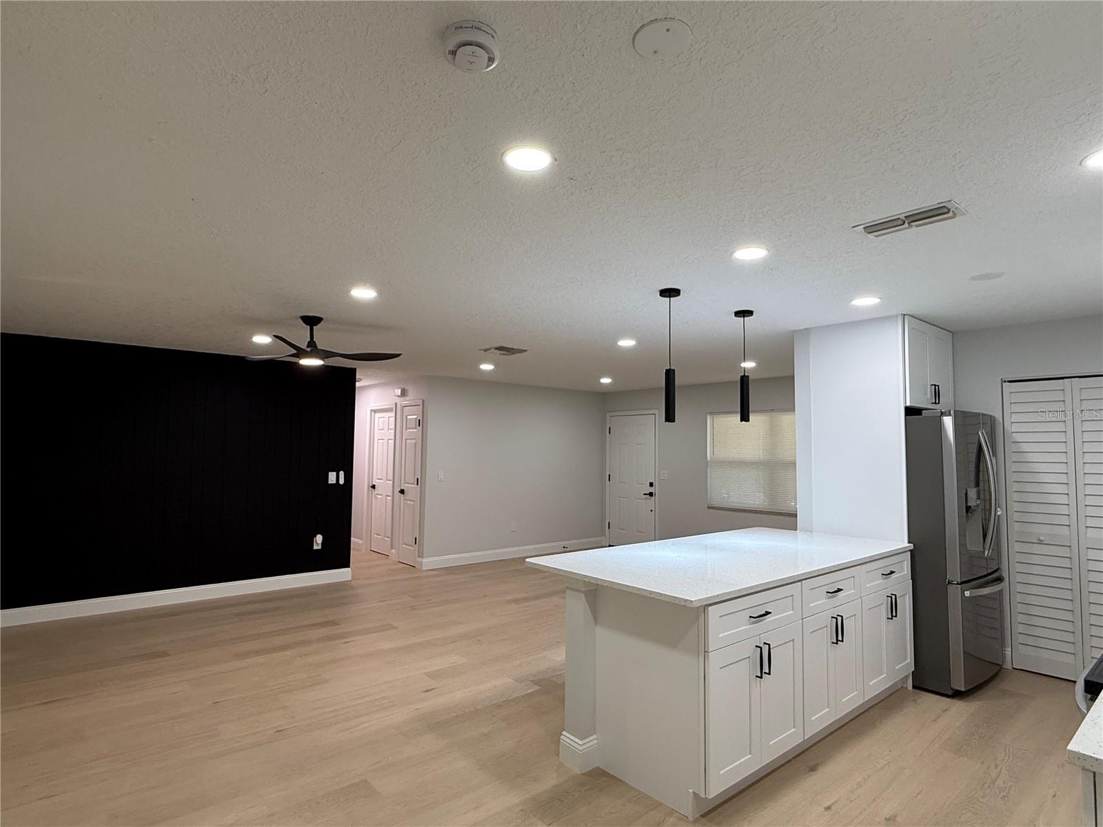 Image 11 of 12 For 4661 Linwood Street
