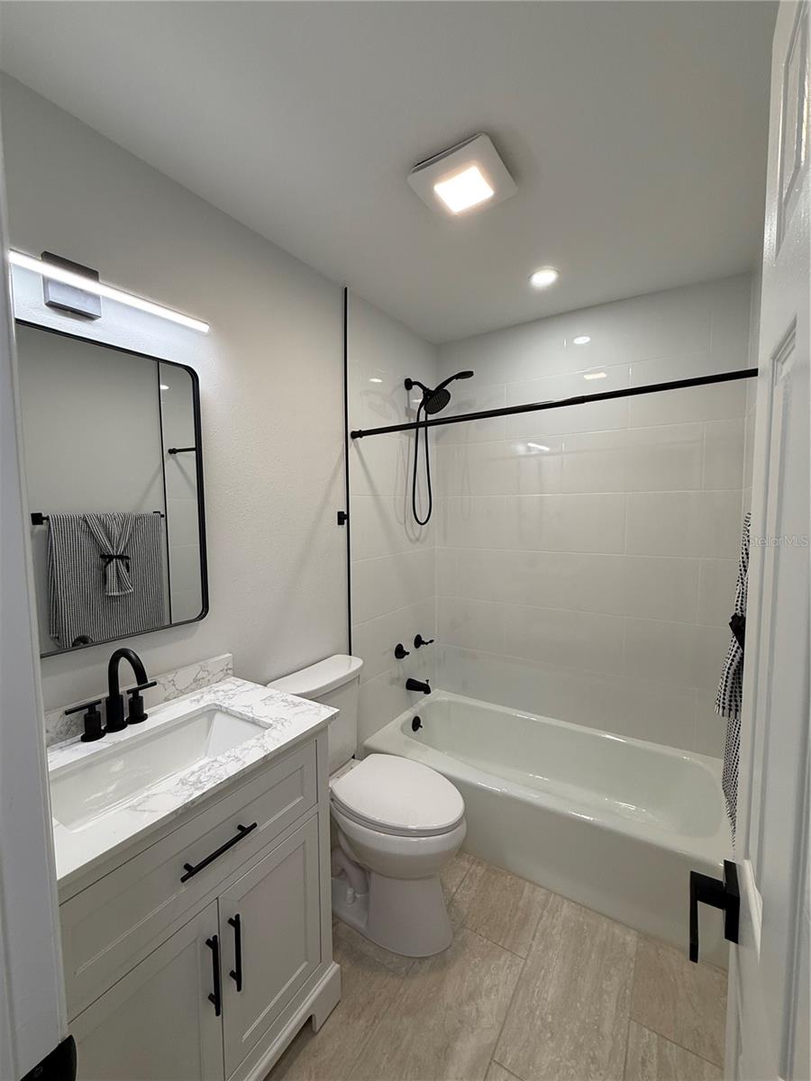 Image 8 of 12 For 4661 Linwood Street