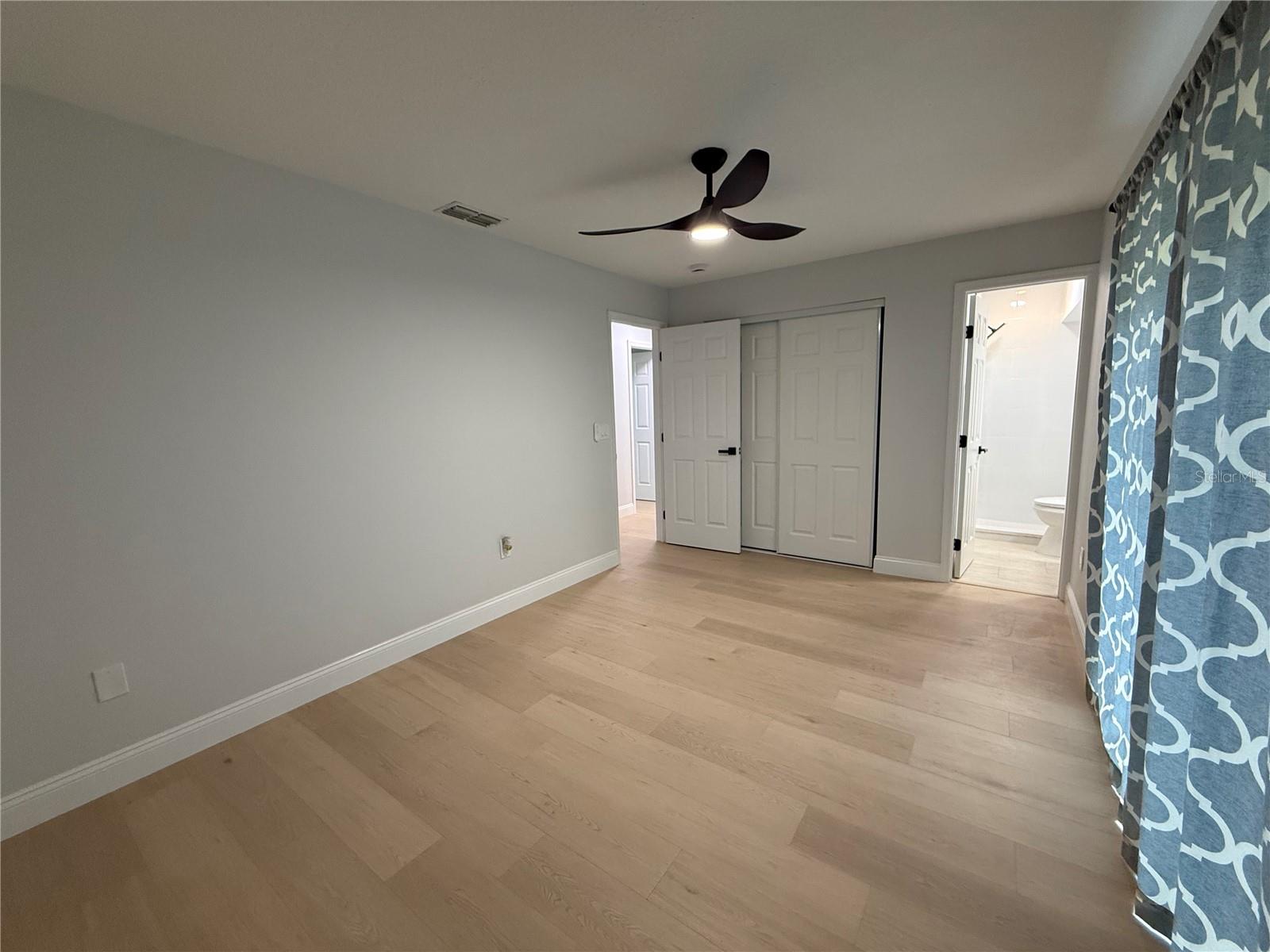 Image 9 of 12 For 4661 Linwood Street