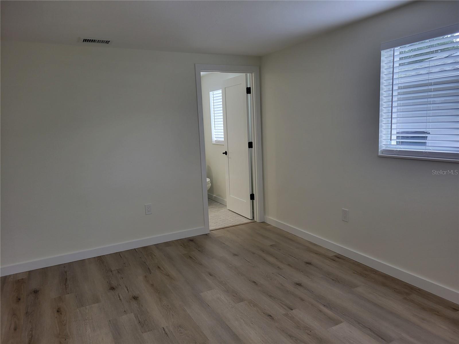 Image 9 of 17 For 3442 Fairview Drive
