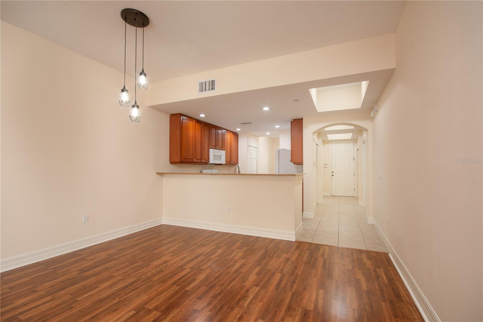 Image 14 of 35 For 5591 Cannes Circle 204