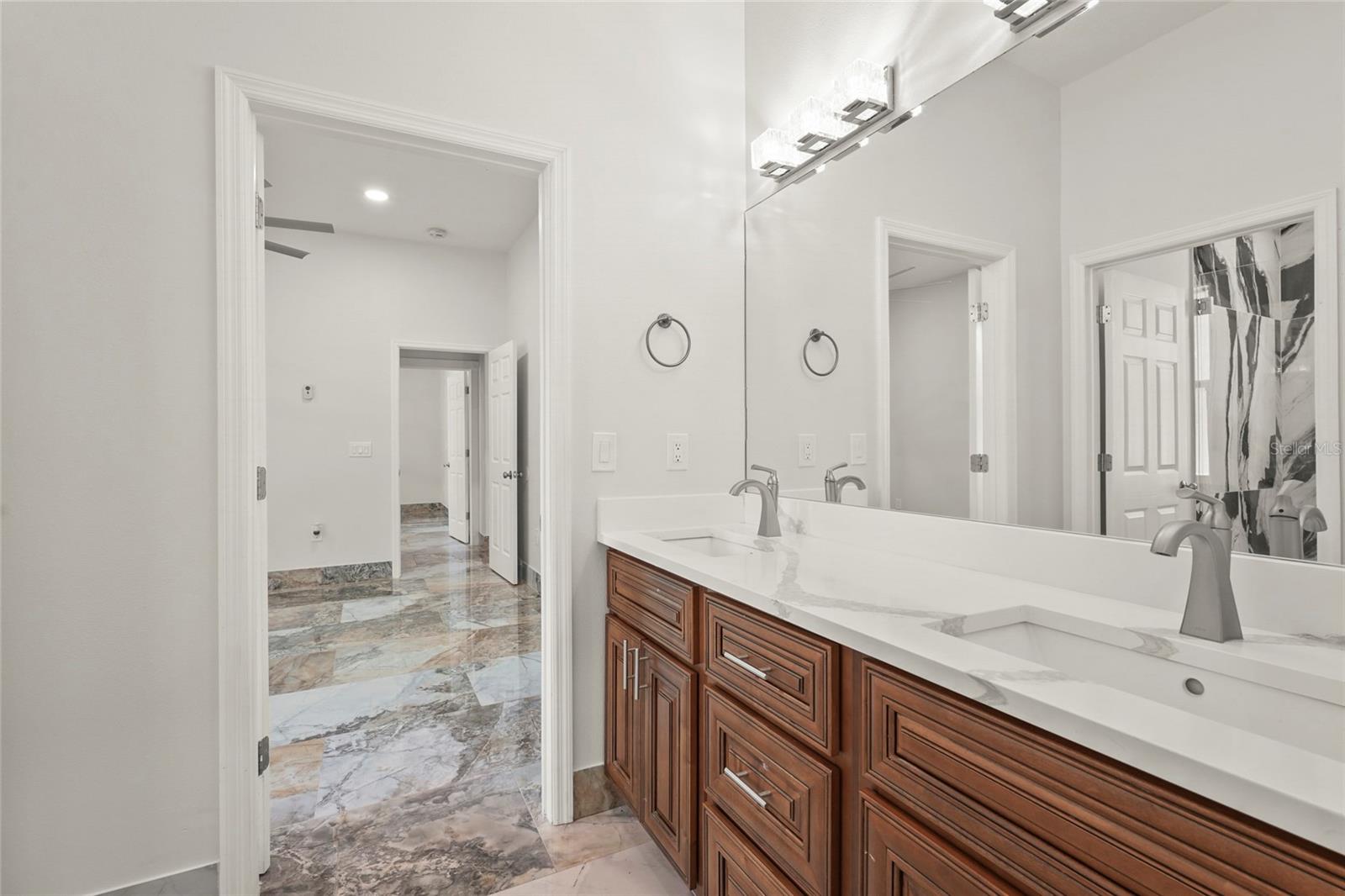 Image 37 of 83 For 5714 38th Avenue E