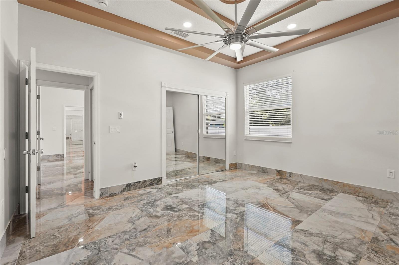 Image 43 of 83 For 5714 38th Avenue E