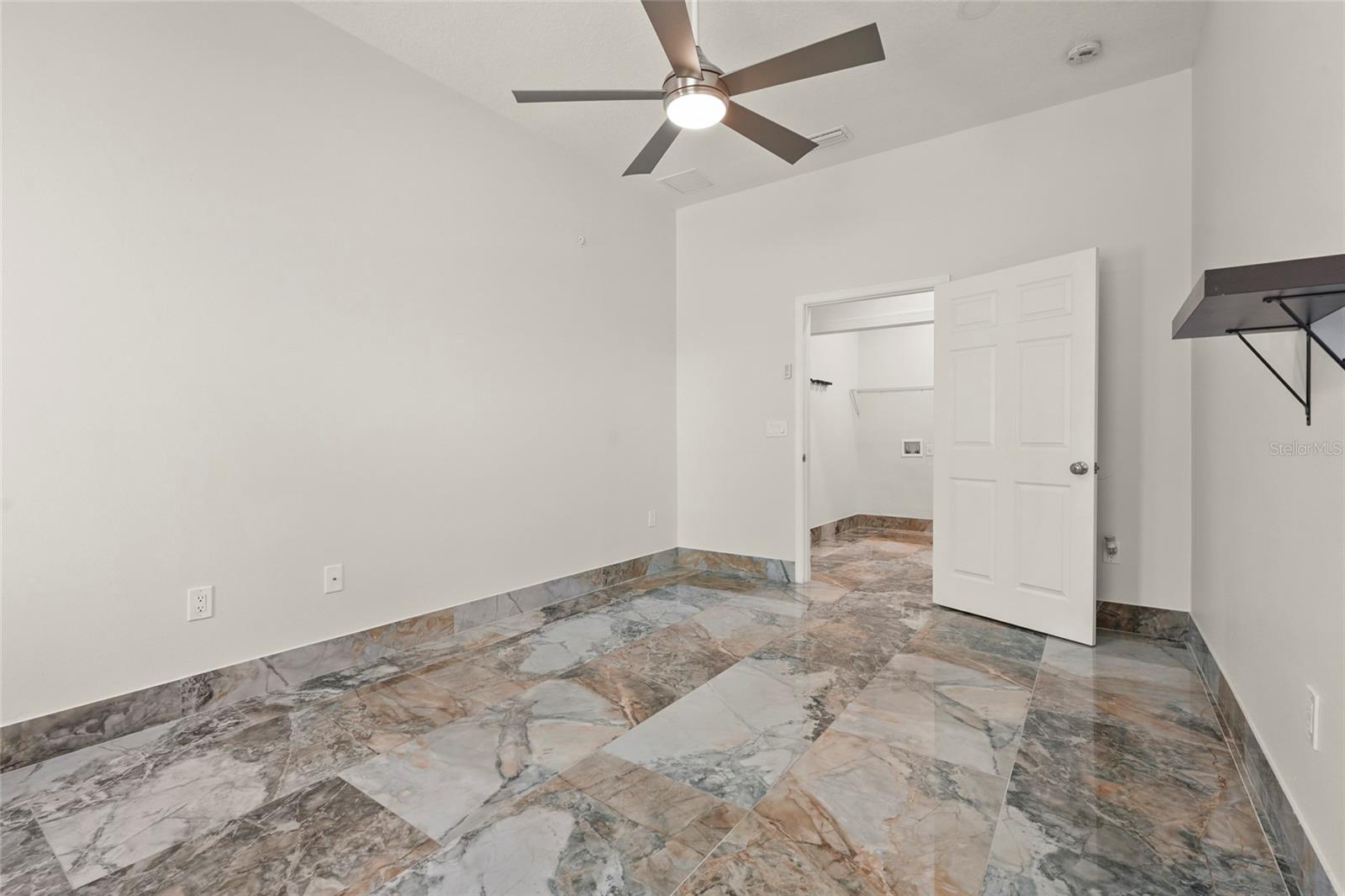 Image 46 of 83 For 5714 38th Avenue E