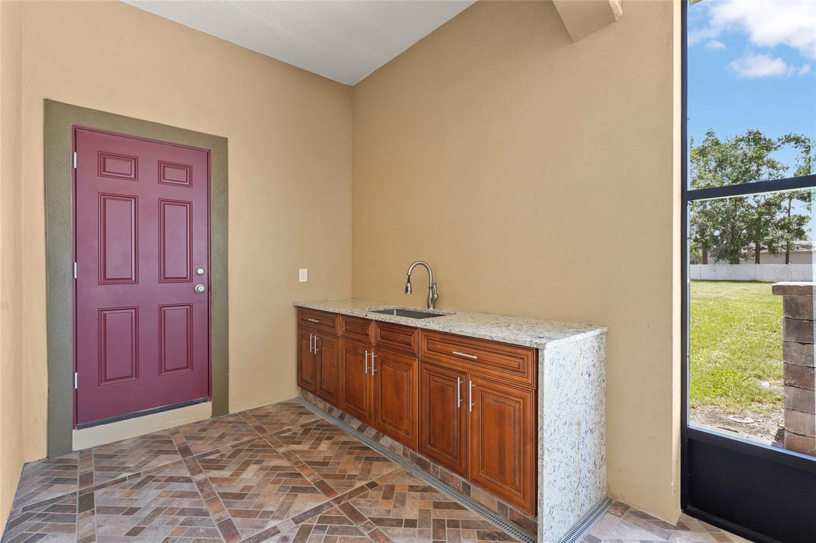 Image 57 of 83 For 5714 38th Avenue E