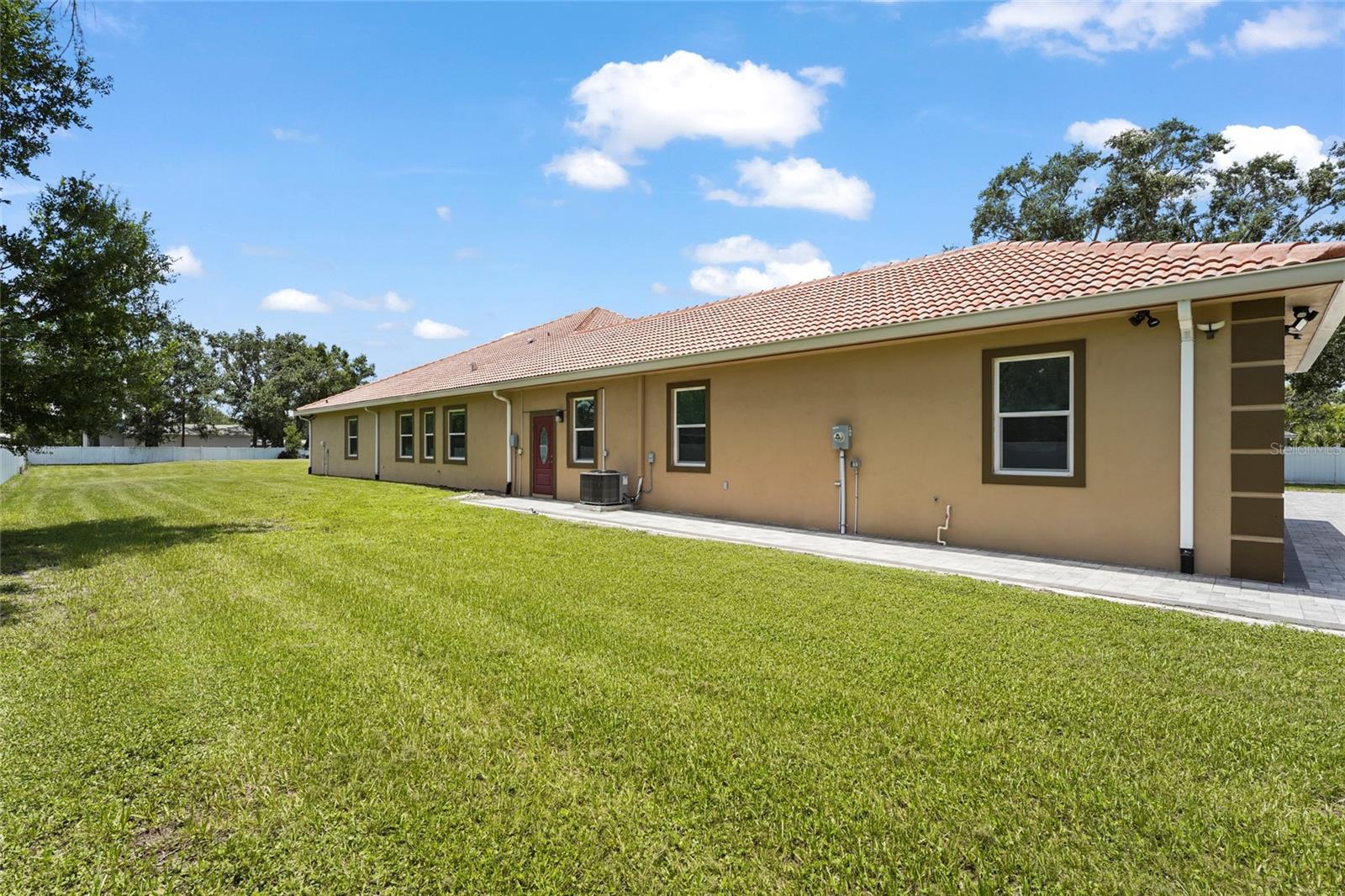 Image 66 of 83 For 5714 38th Avenue E