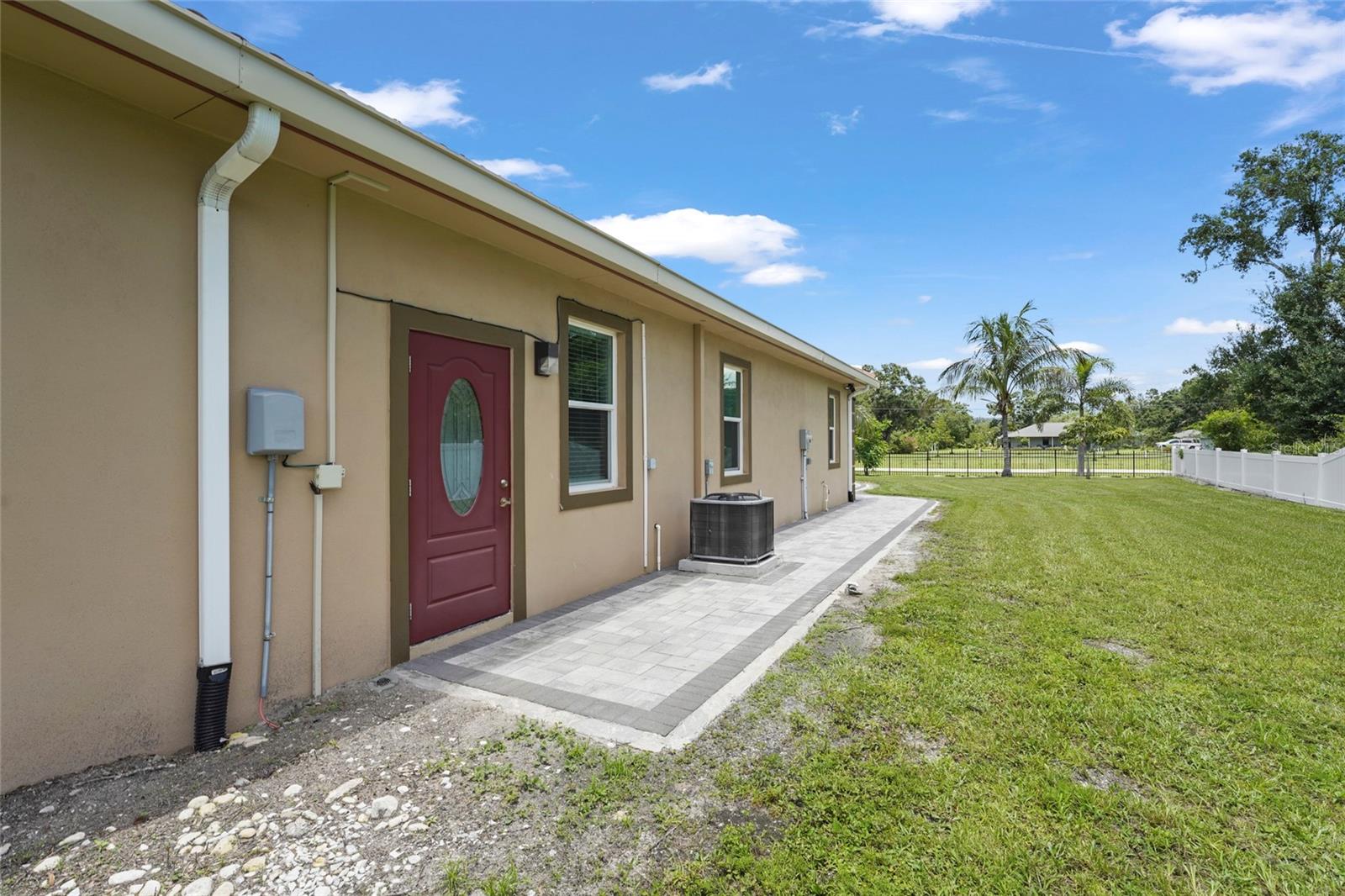 Image 67 of 83 For 5714 38th Avenue E